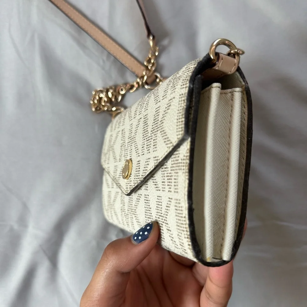 Michael Kors Jet Set Logo Crossbody Wallet Bag – Vanilla / Acorn - Picture 5 of 6